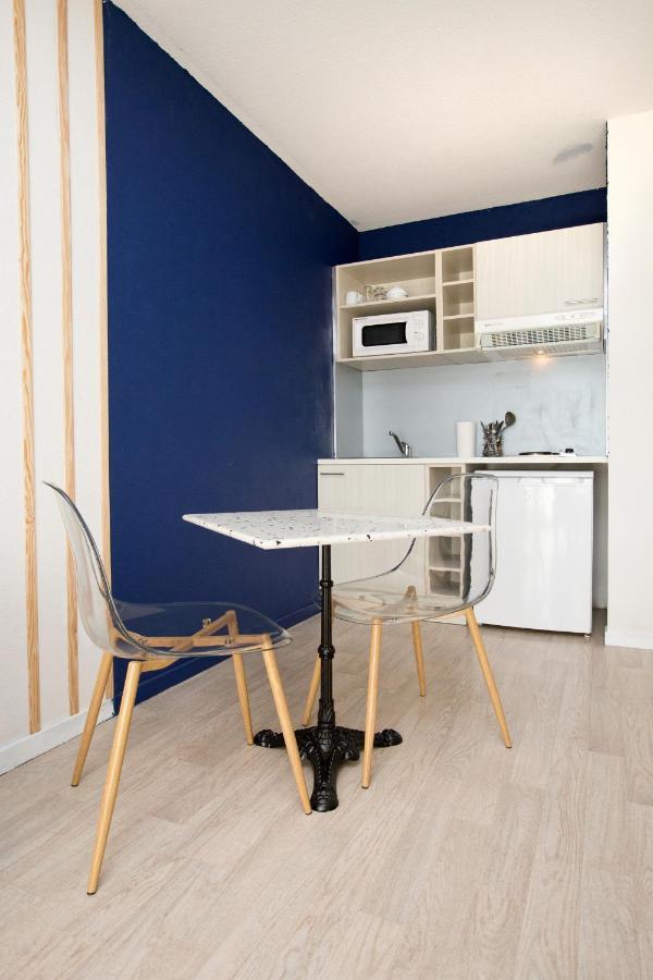 Grand Studio Avec Climatisation, Balcon Proche Gare Centre Ville Lourdes Exterior foto